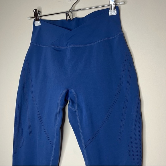 ALPHALETE Surface Path Atheleisure Defining Waist Workout Running Leggings - Picture 7 of 10